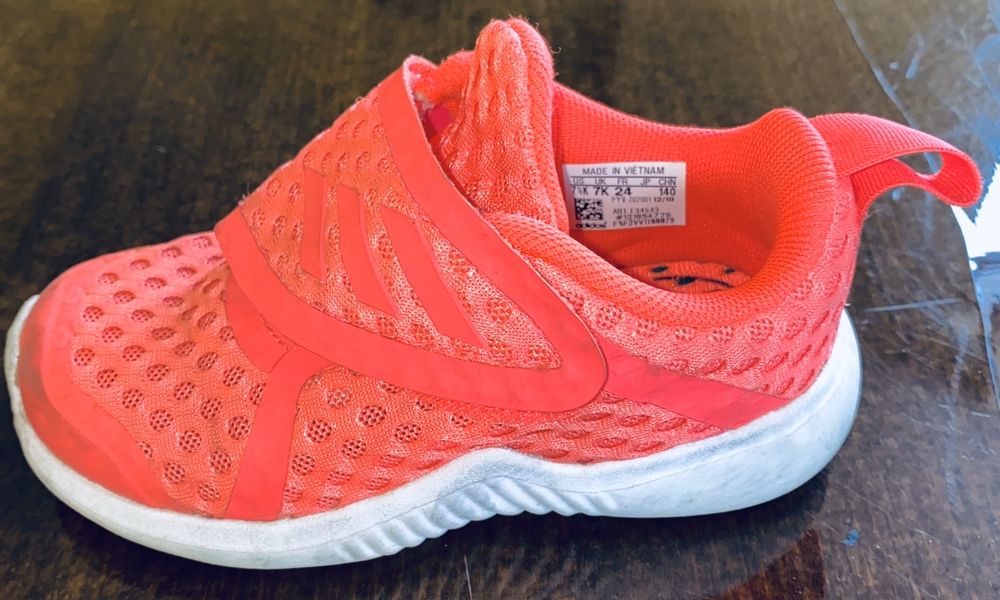 Обувь. Кроссовки Adidas.