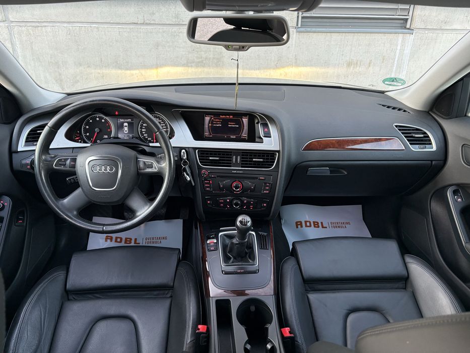 Audi A4 B8 ~ 2011 ~ Limuzina ~ Piele ~ LED Xenon ~ Stare Impecabila ~ 1.8TFSI 160CP ~ EURO 5 ~ KM Reali ~ Fara probleme ~ Unic Propietar de noua ~