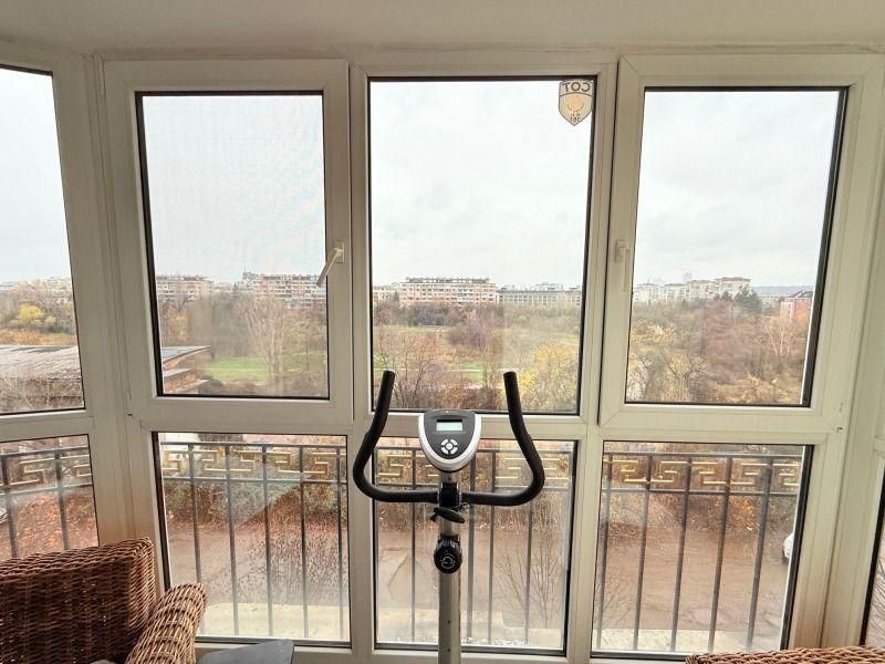 Дава се под наем Тристаен апартамент в София, Гоце Делчев - 155 кв.м за 1246.44 € - Снимка #11