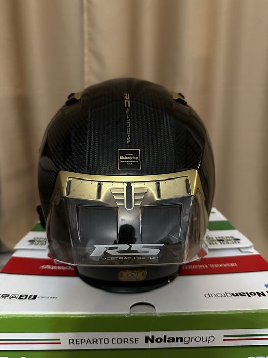 Casca moto X-Lite X-803 RS Ultra Carbon Golden Edition, marimea M