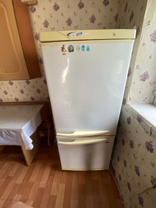 холодильник белый
