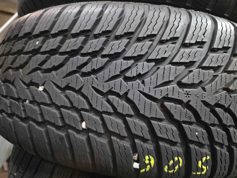 2бр Зимни гуми 215 60 16 - Nokian