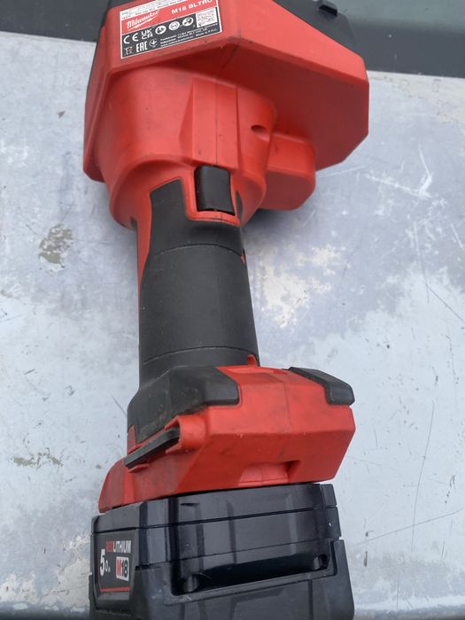 Masina de taiat tije filetate Milwaukee M18 BLTRC ,an 2023