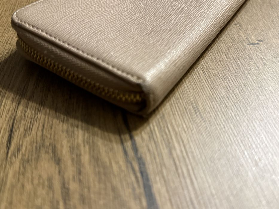 Портмоне Furla естествена кожа