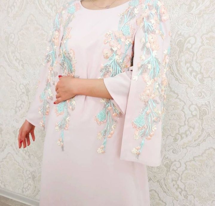 Продается женское вечернее платье