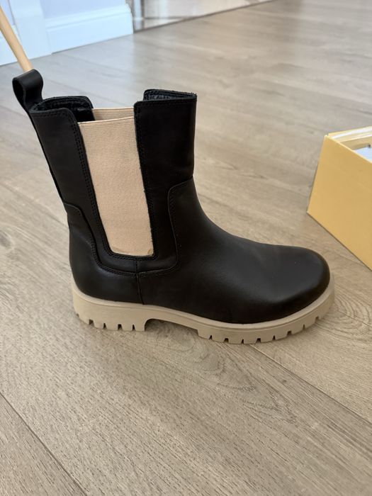 Продам демисезонные ботинки челси