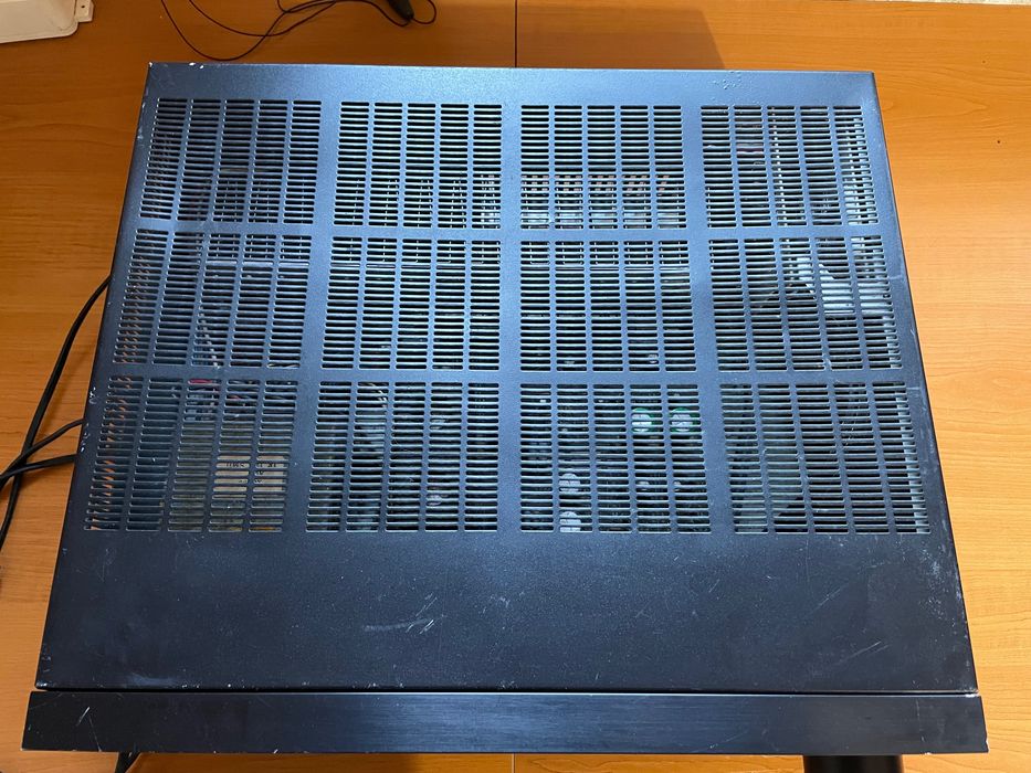 Усилвател Yamaha AX-700