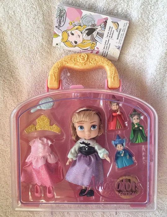 Vand papusi noi Barbie Extra si Disney rare