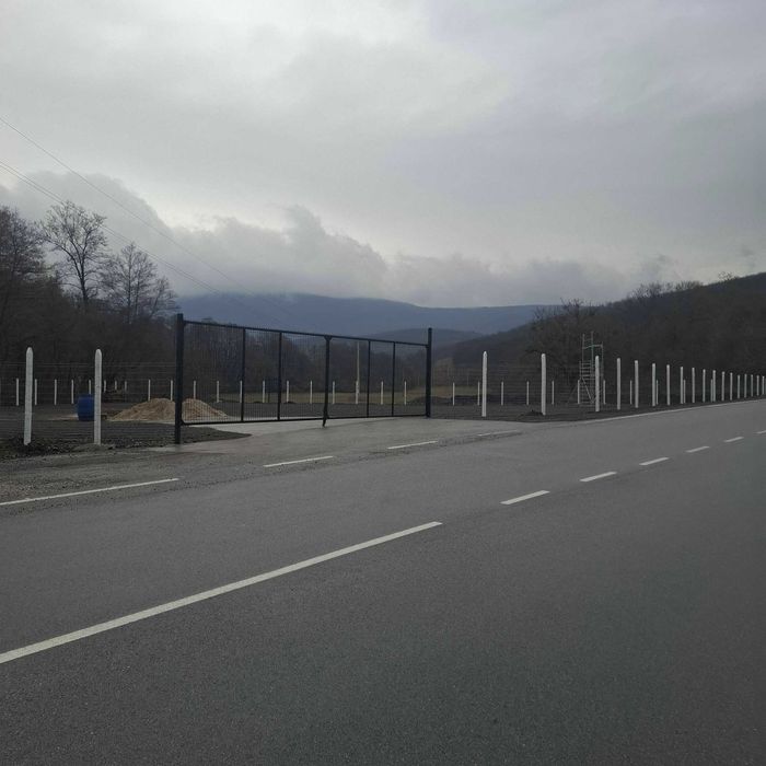 Парцел на главен път Жеравна -Котел