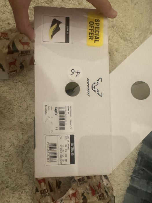 Продавам чисто НОВИ обувки за бягане!