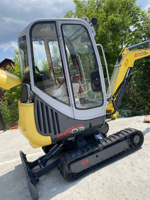 Miniexacavator 2.5 tone Neuson -șenile retractabile,cabină inclinabilă