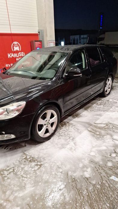 SKODA Octavia 2011 — imagine 1