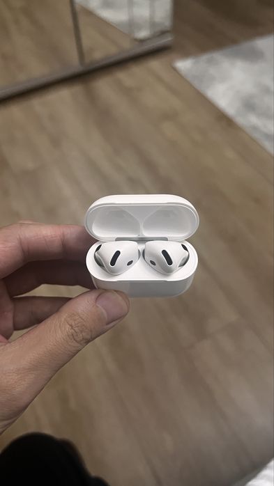Срочно продам airpods 4