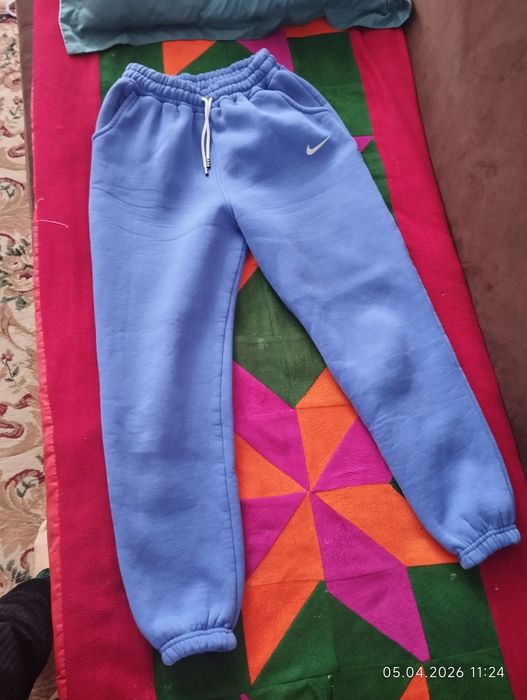 Женские вещи отдам даром