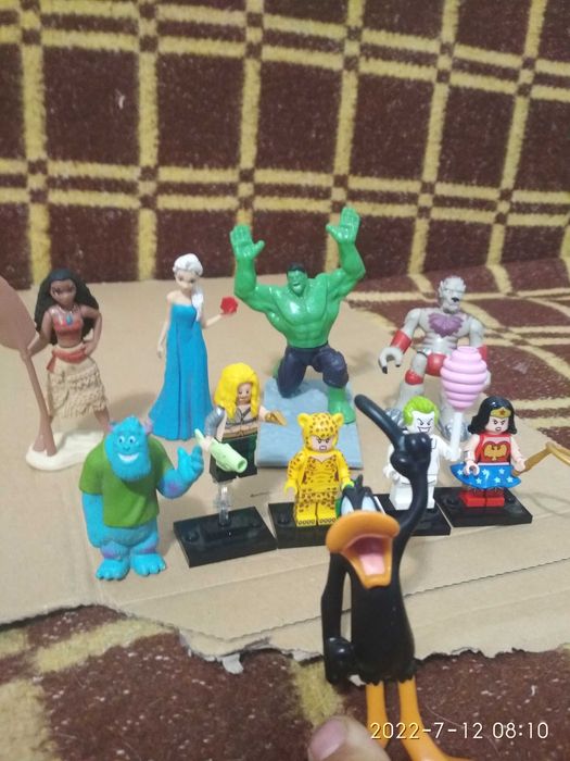 Детские игрушки .