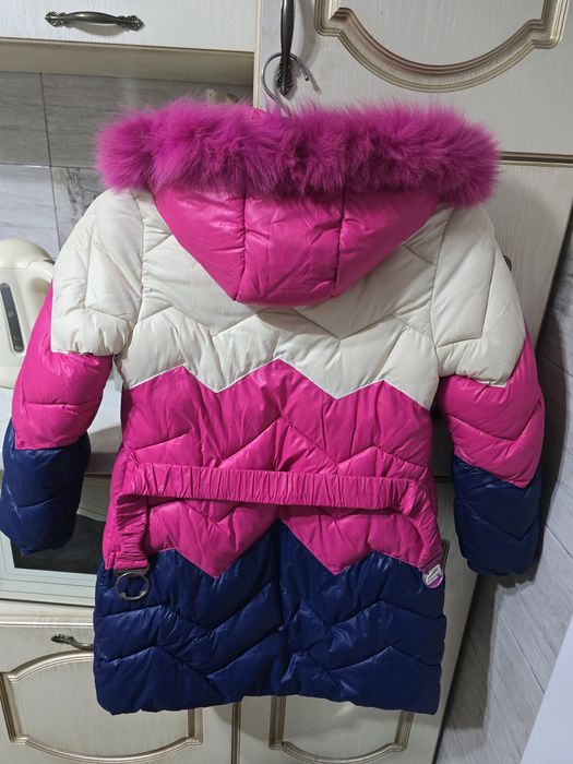 Продам тёплый пуховик на девочку