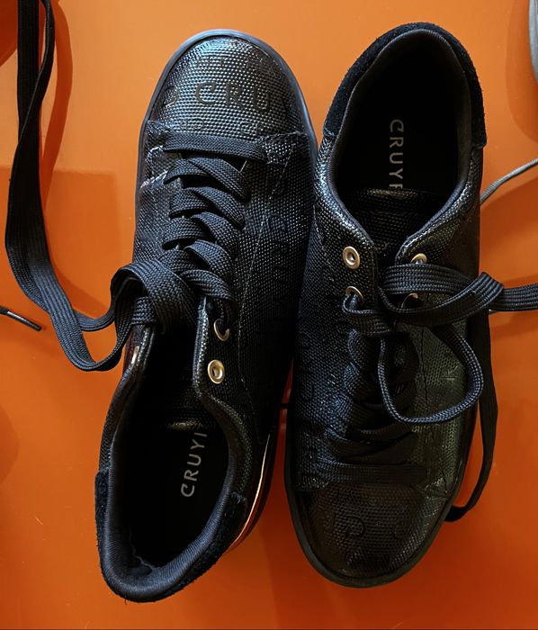 Обувки дамски и унисекс