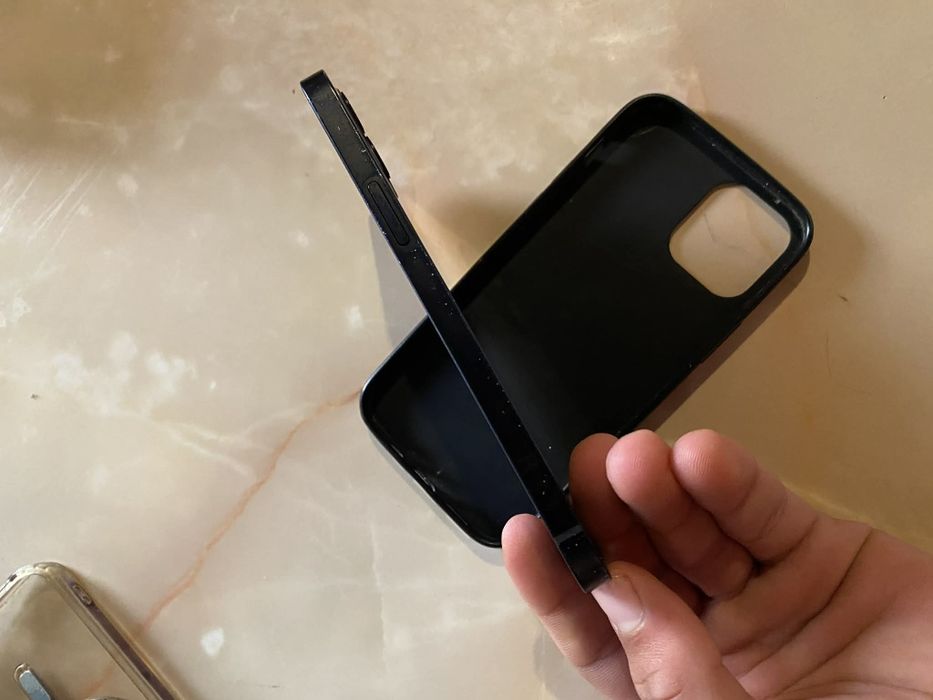 Vând iPhone 12 normal