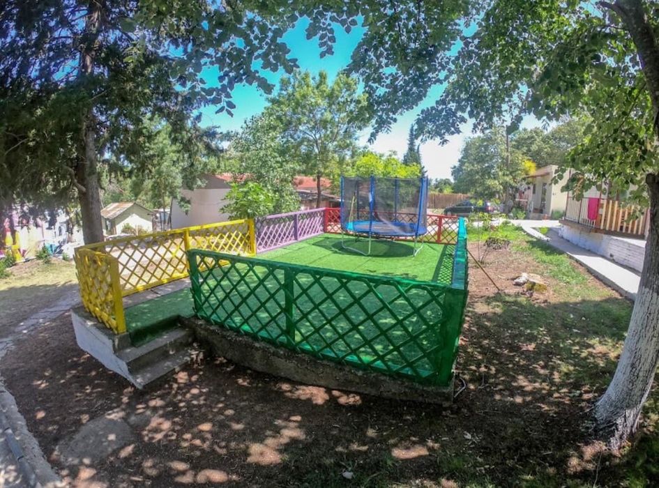 Къщички и бунгала “Синьо лято”,Царево,плаж Нестинарка