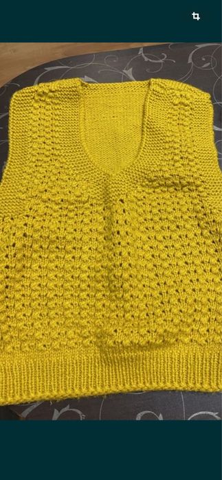 Зимни шапки, шалове и пуловери