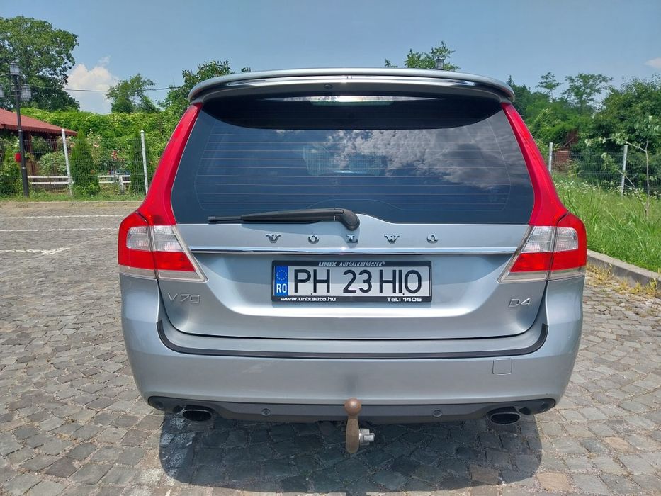Vând Volvo V70D4 2015
