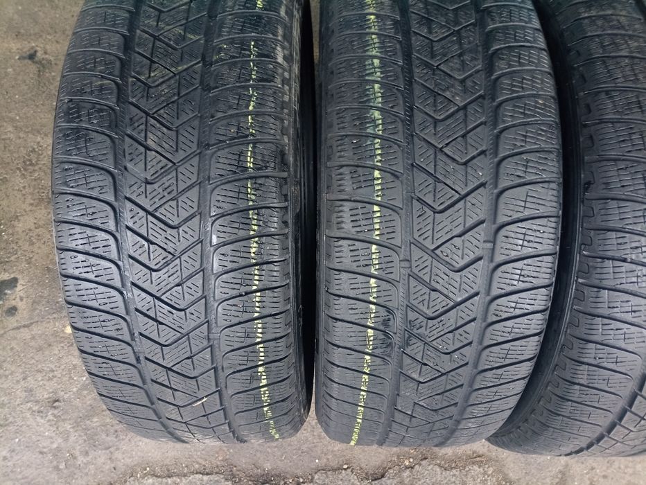 4 anvelope de iarna Pirelli 235/50 R20 dot 3422