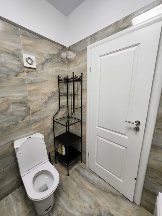 proprietar inchiriez studio central address