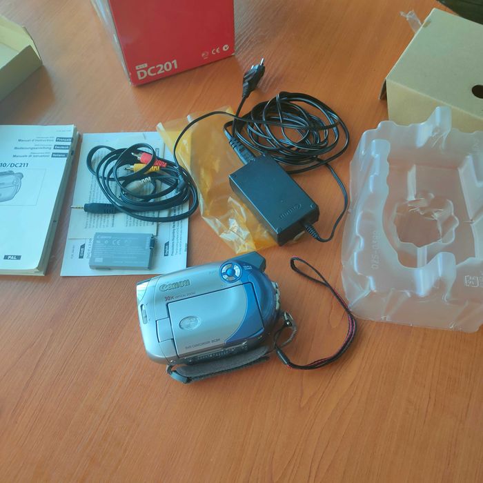 Canon Camcoder dc201