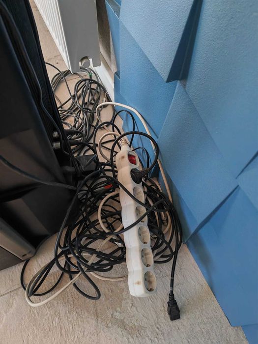 2 boxe Yamaha MSR-400+ mixer si cabluri incluse