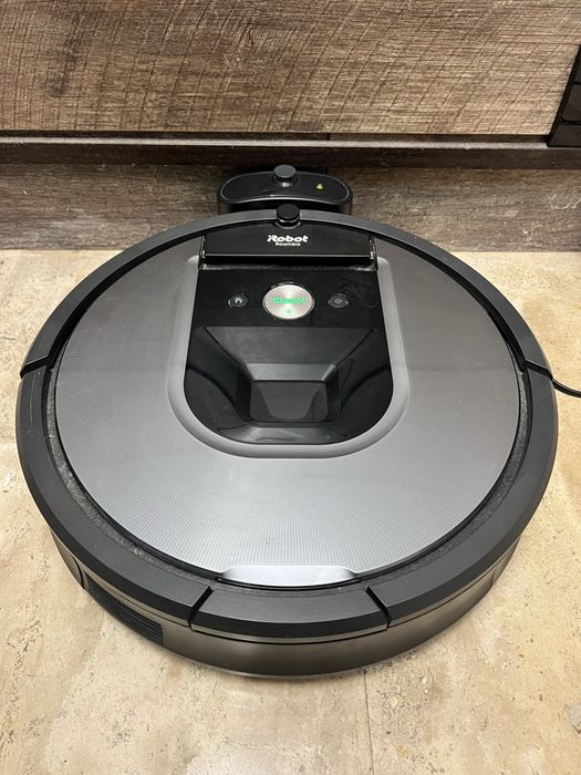 Aspirator inteligent irobot roomba 975, wifi pret 900 lei