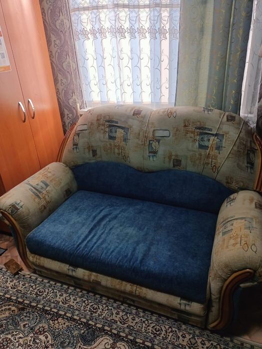 Диван и кресла, мягкий уголок