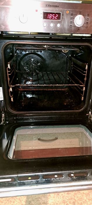 Продавам фурна за вграждане  Електролукс
