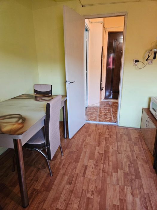 Apartament o cameră de inchiriat