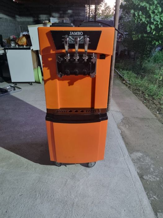 Фризер для мороженого Jambo BQL-9228 черный, оранжевый