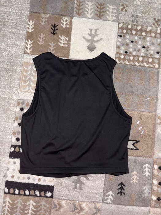 Top negru cu model pietre  skeleton