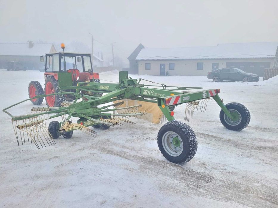Greblă de adunat fan dublu Krone