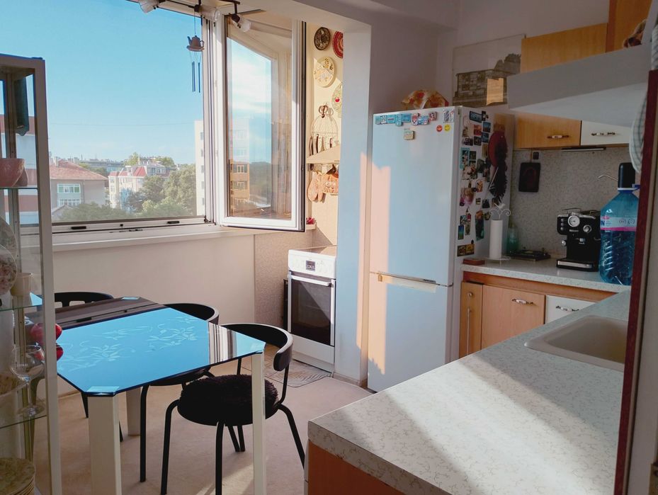 Продава се Двустаен апартамент в Добрич, Център - 68 кв.м за 1013 €/кв.м - Снимка #1