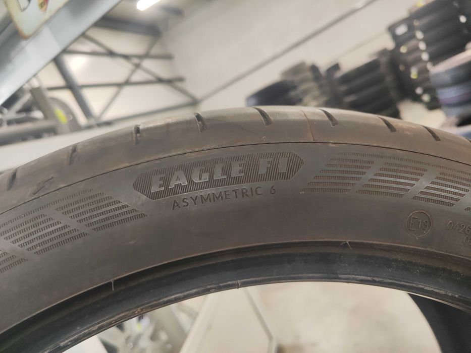 2бр. летни гуми 235/45/19 Goodyear