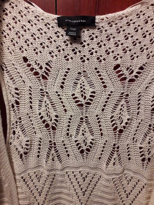 Accesoriu vestimentar pentru femei .