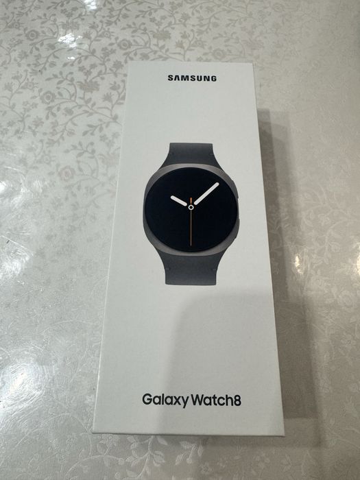 Часы Samsung Galaxy Watch 8 новые