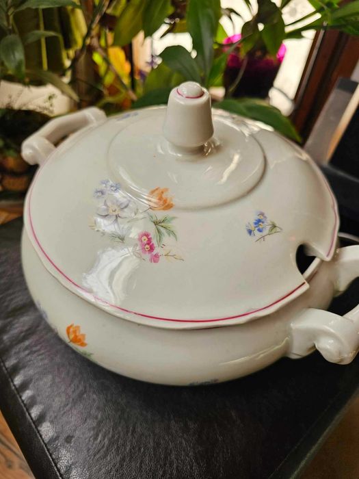 Разпродажба порцелан - комплекти чинии и чаши