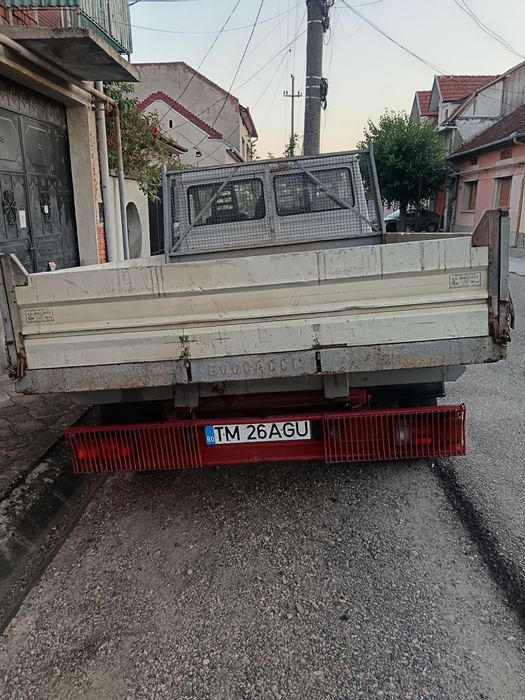 Vând Iveco basculabil