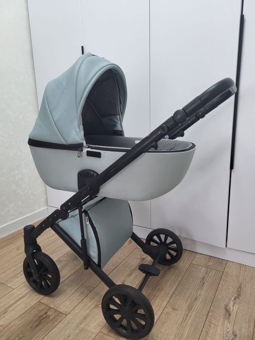Продам коляску Anex E type