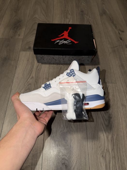 Jordan 4 Retro