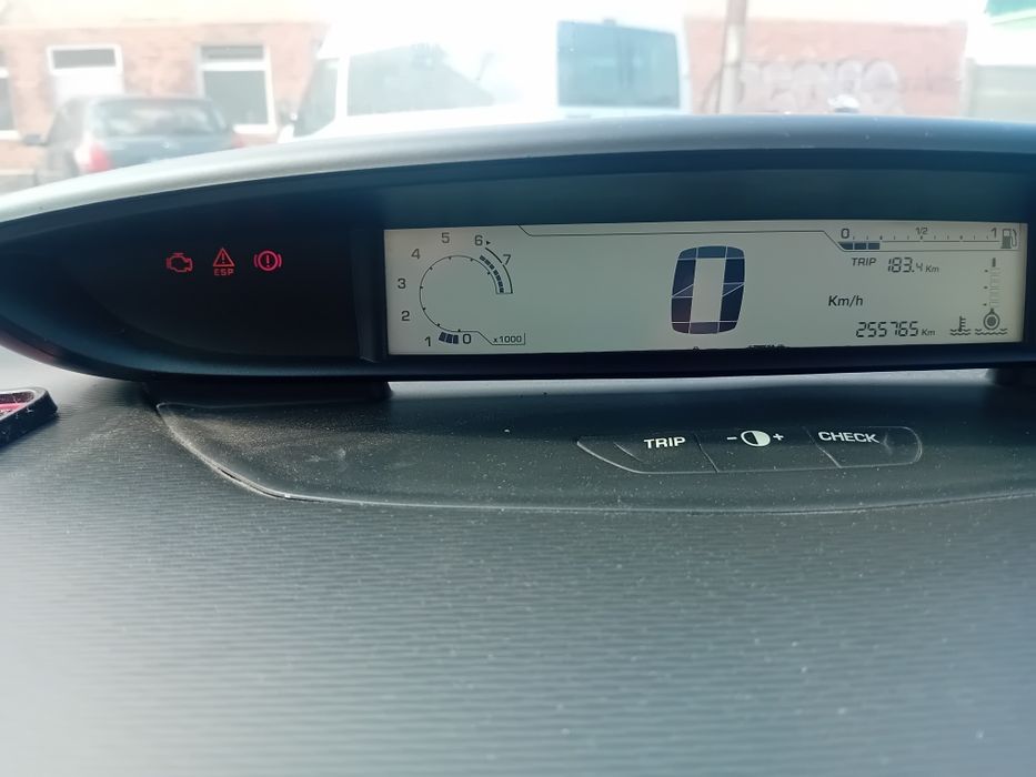 Vând  Citroen  C4