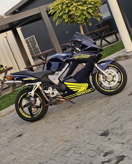 Honda VFR 800 VTEC