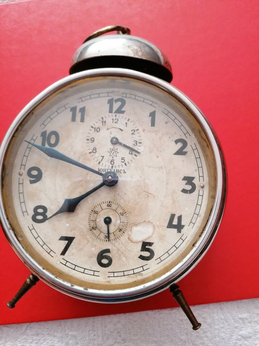 Стенен часовник от Германия