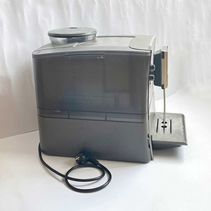 Siemens EQ.5 MacchiatoPlus – автоматична кафе машина с теч