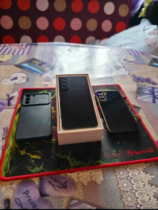 Vând Samsung S21 FE