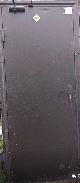 Продается железная дверь